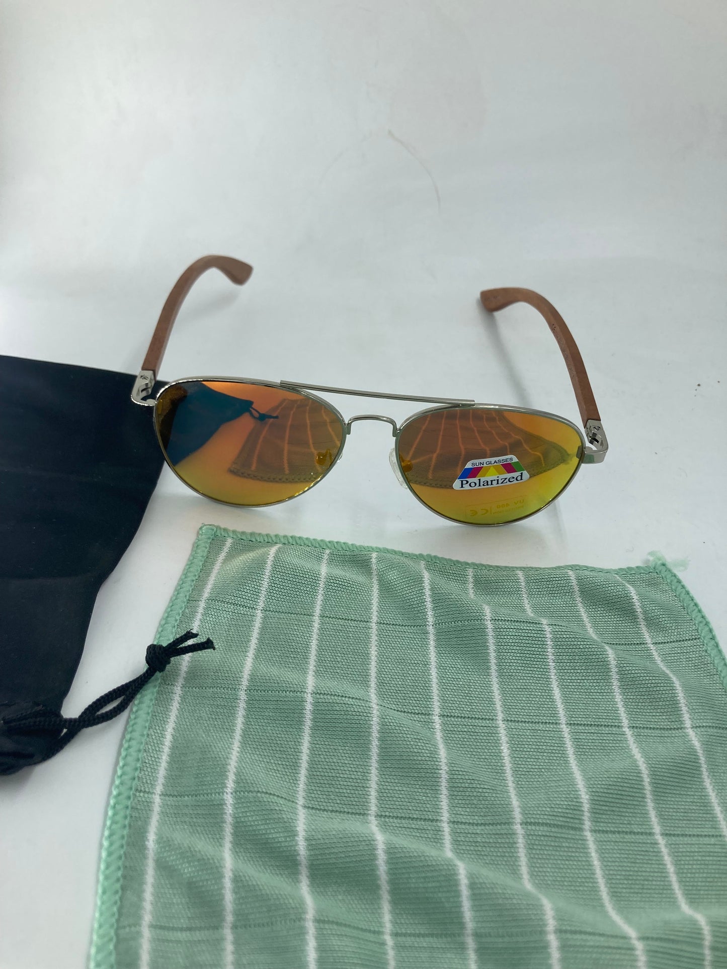 37. Sonnenbrille, Bügel aus Bambus und holz Pilotenbrillen orange mit schwarz linse , bügel aus nussbaum , polarized und uv400 schutz