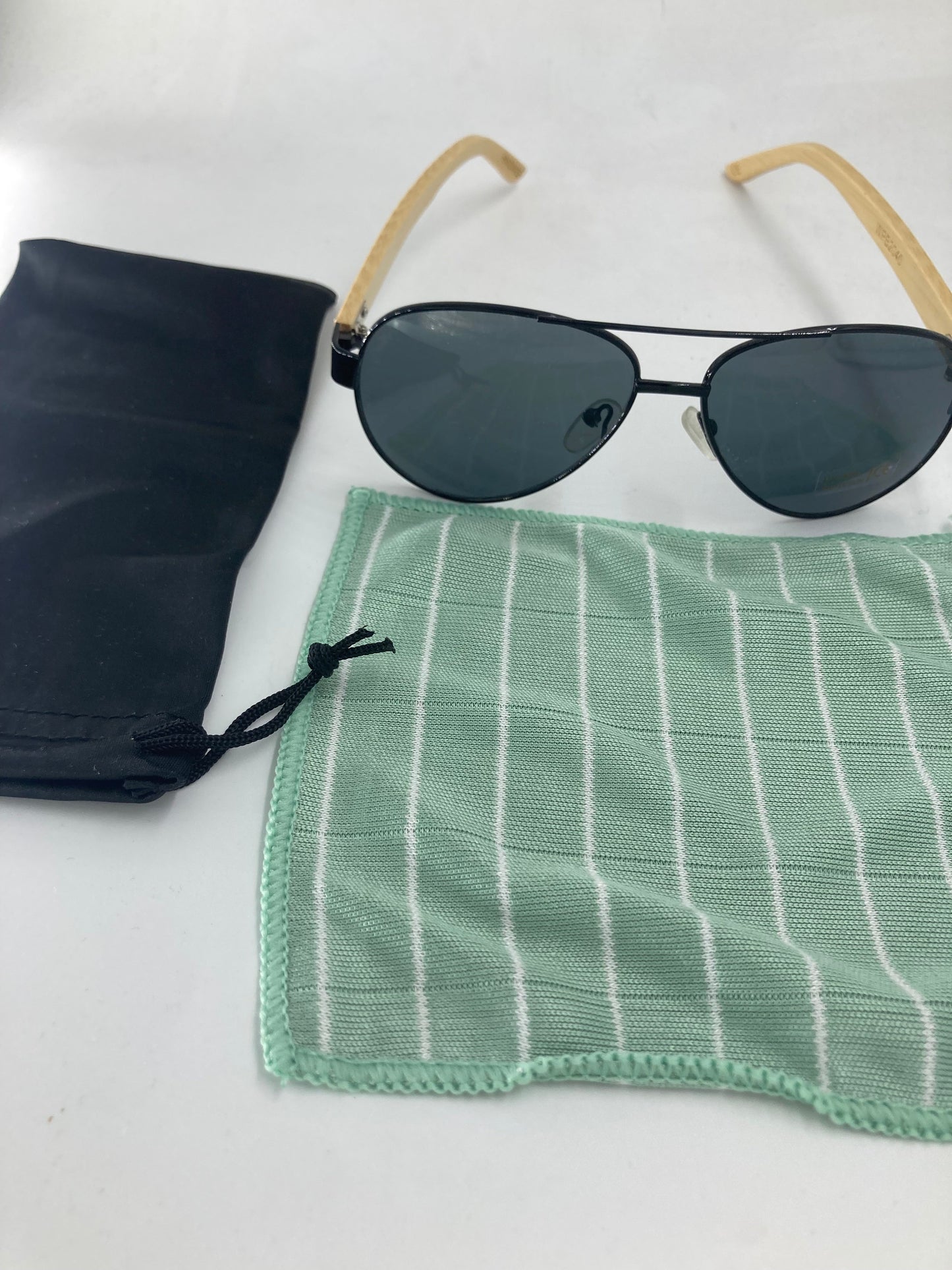 40. Sonnenbrille, Bügel aus Bambus und holz Pilotenbrillen schwarz mit schwarz linse , bügel aus bambus uv400 schutz