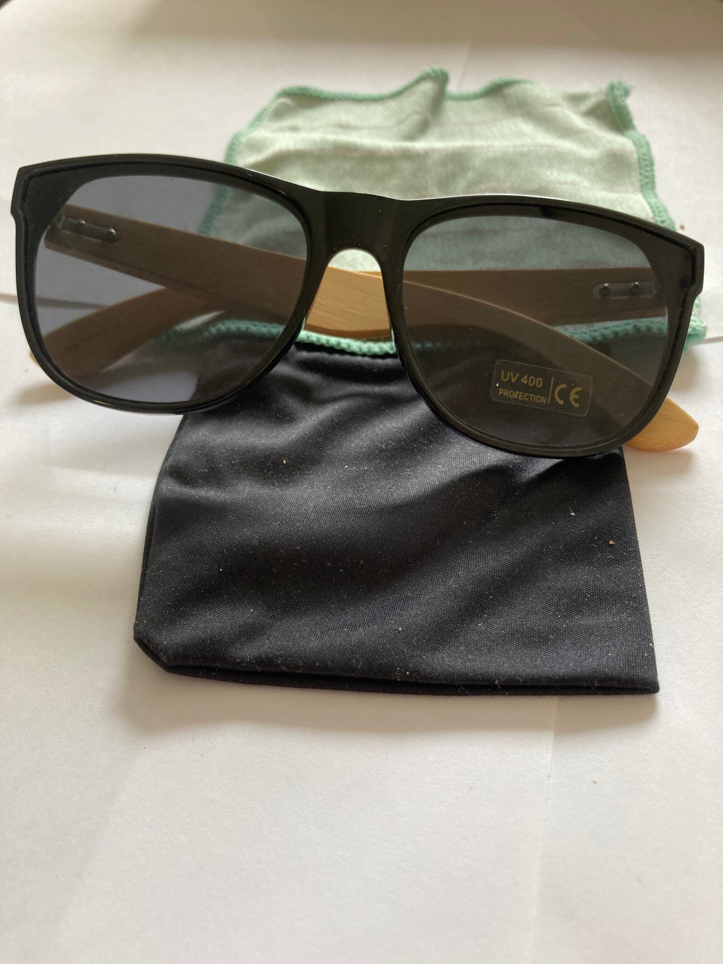 27.Sonnenbrille, Bügel aus Bambus,schwarz oder braun linsen mit schwarz linse , uv400 schutz