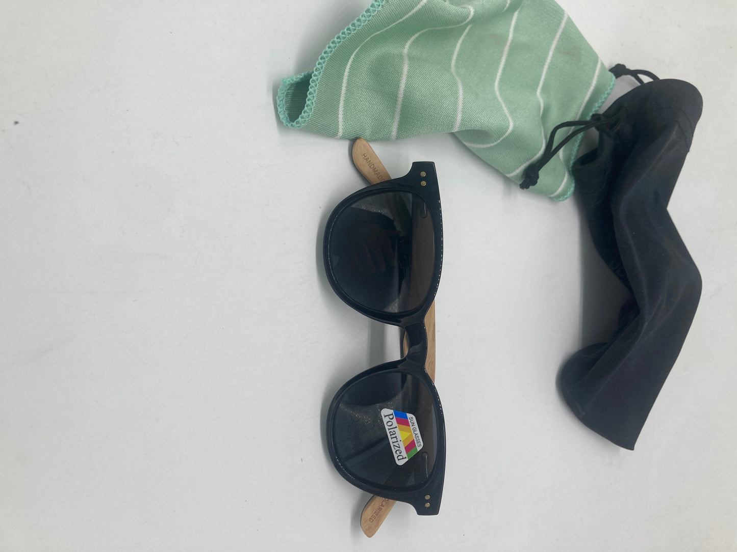 51. Sonnenbrille, Bügel aus Bambus und holz Sonnenbrille schwarz mit schwarz linse , bügel aus ebenholz , polarized und uv400 schutz