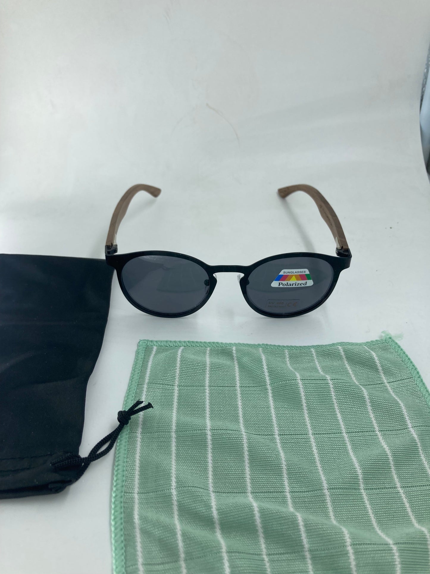 18. Sonnenbrille, Bügel aus Bambus und holz schwarz mit metallrahmen - schwarz linse ,bügel aus nussbaum , polarized und uv400 schutz