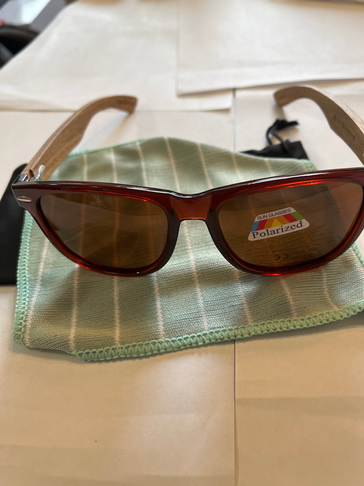 29.Sonnenbrille, Bügel aus Bambus und holz sonnenbrille schwarz mit schwarz linse , und uv400 Schutz und polarized