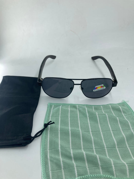 29. Sonnenbrille, Bügel aus Bambus und holz schwarz mit schwarz linse , bügel aus ebenholz , polarized und uv400 schutz