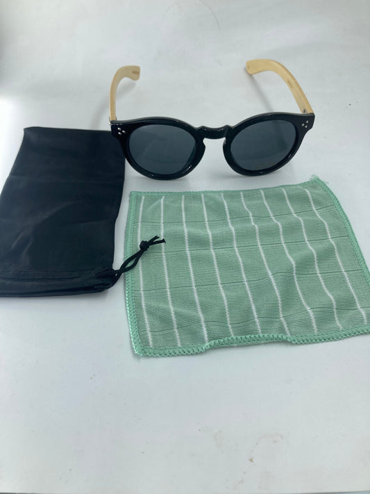 68. Sonnenbrille, Bügel aus Bambus und holz schwarz sonnenbrille mit metal pip in ecke mit schwarz linse,bügel aus bambus,uv400 schutz
