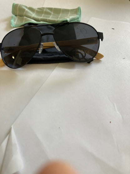 24.Sonnenbrille, Bügel aus Bambus und holz Pilotenbrillen blau mit schwarz linse , bügel aus bambus ,uv400 schutz