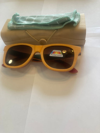 9.Sonnenbrille, Rahmen komplett aus Holz skateboard rot - schwarz linse - polarized und uv400 nr 3008