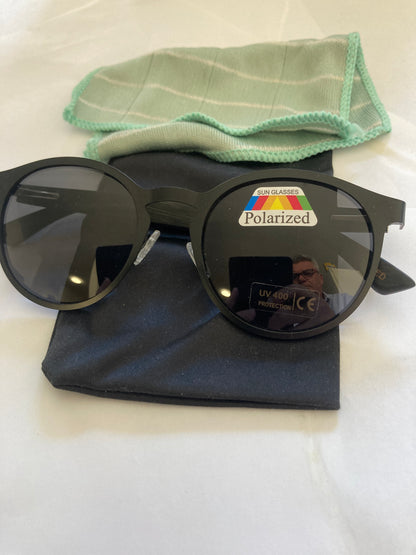 16. Sonnenbrille, Bügel aus Bambus und holz schwarz mit metallrahmen - schwarz linse ,bügel aus nussbaum , polarized und uv400 schutz