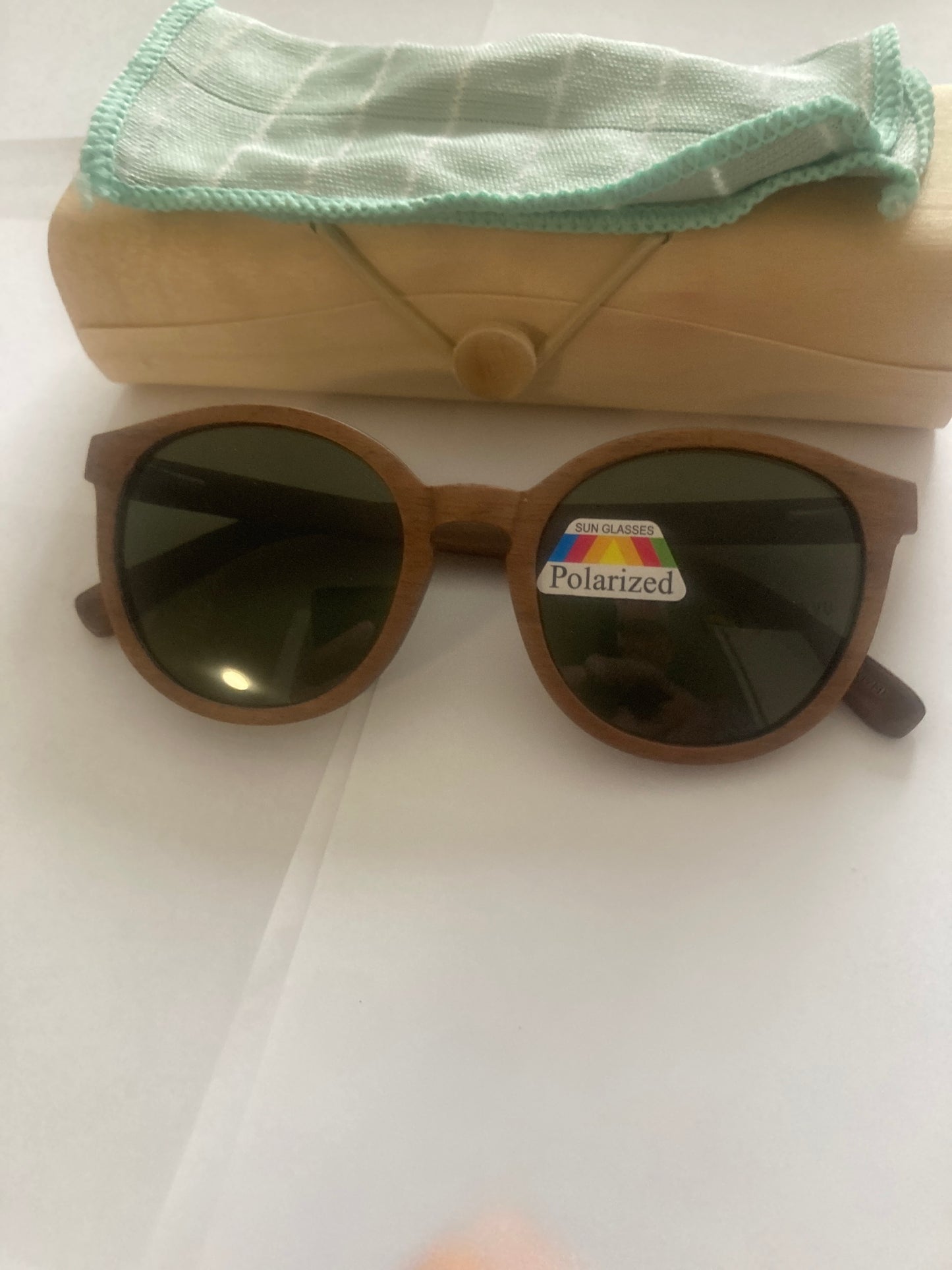 1. Sonnenbrille, Rahmen komplett aus Holz - polarized und uv400 nr 6066