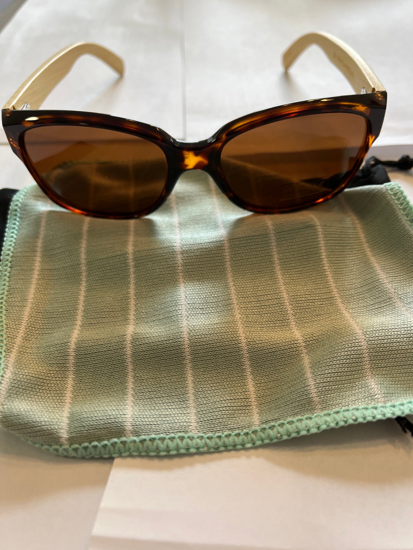 1. Sonnenbrille, Bügel aus holz polarized und uv400 schutz