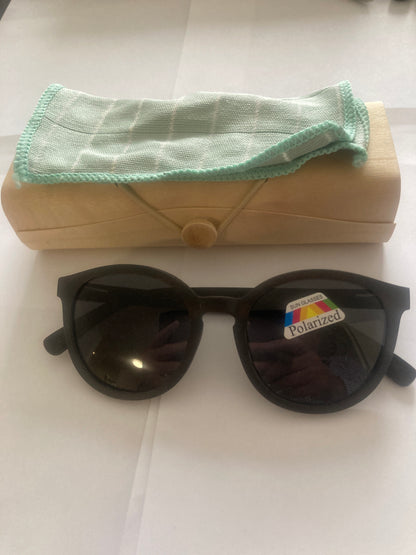 1. Sonnenbrille, Rahmen komplett aus Holz - polarized und uv400 nr 6066