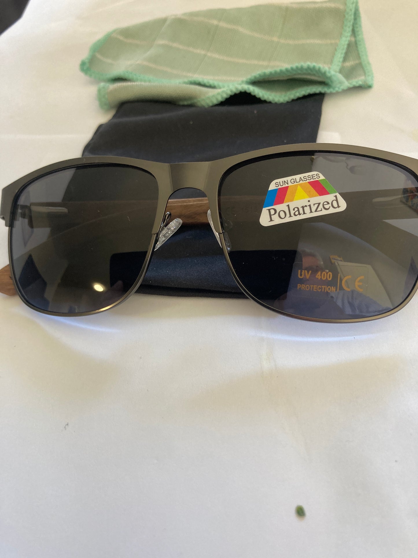 17.Sonnenbrille, Bügel aus Bambus und holz größe mit metallrahmen -schwarz oder braun linse,nussbaum linse , polarized und uv400 schutz