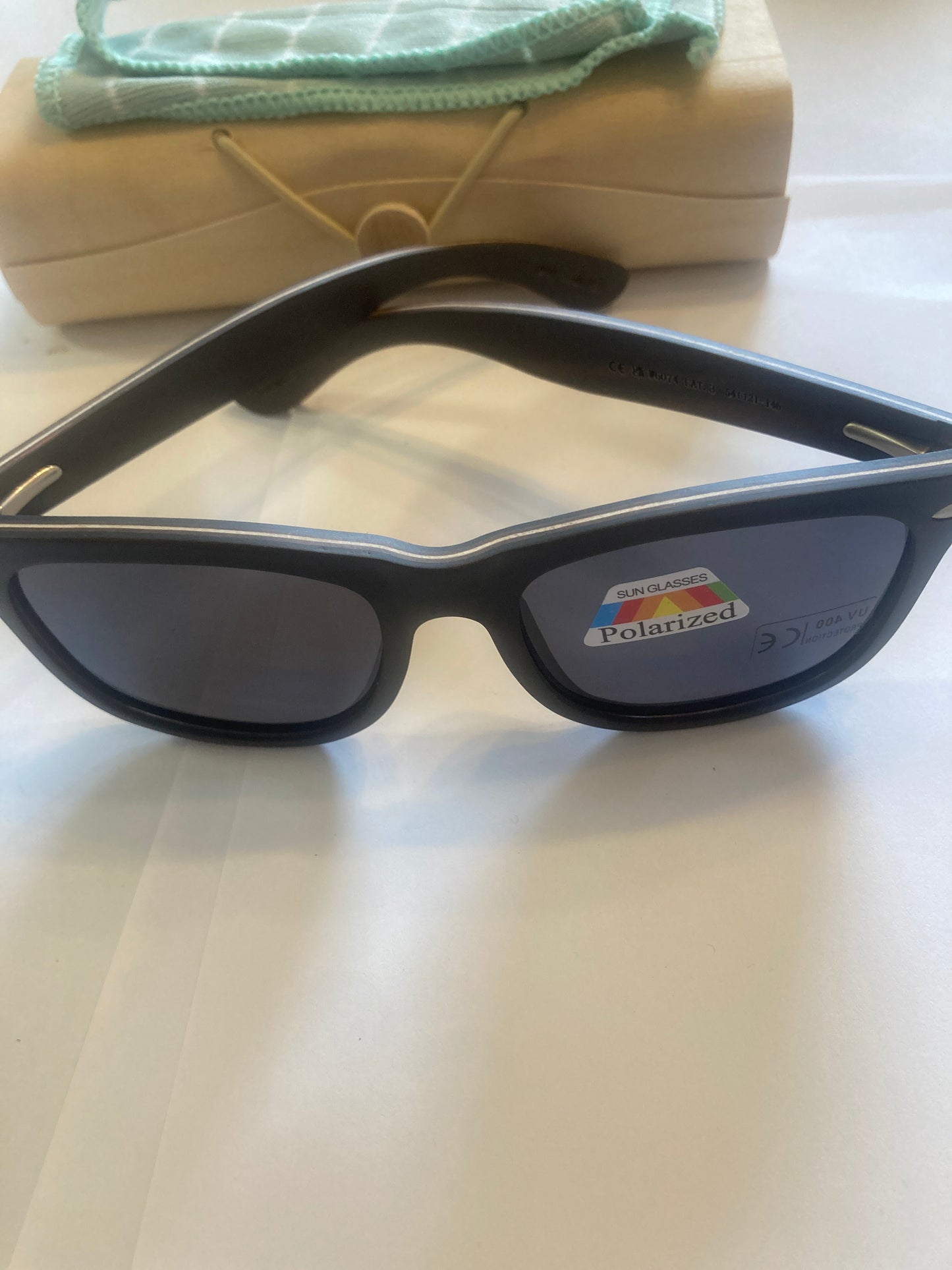 2.Sonnenbrille, Rahmen komplett aus Holz schwarz ,braun - polarized und uv400 - 6074