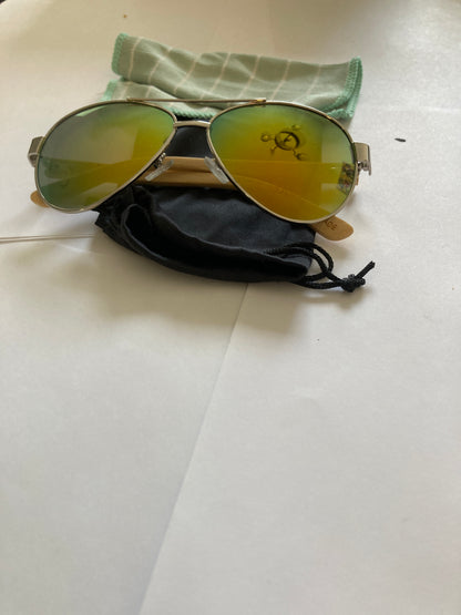 24.Sonnenbrille, Bügel aus Bambus und holz Pilotenbrillen blau mit schwarz linse , bügel aus bambus ,uv400 schutz