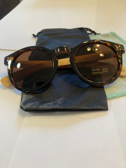 3. Sonnenbrille, Bügel aus Bambus  und uv400 schutz