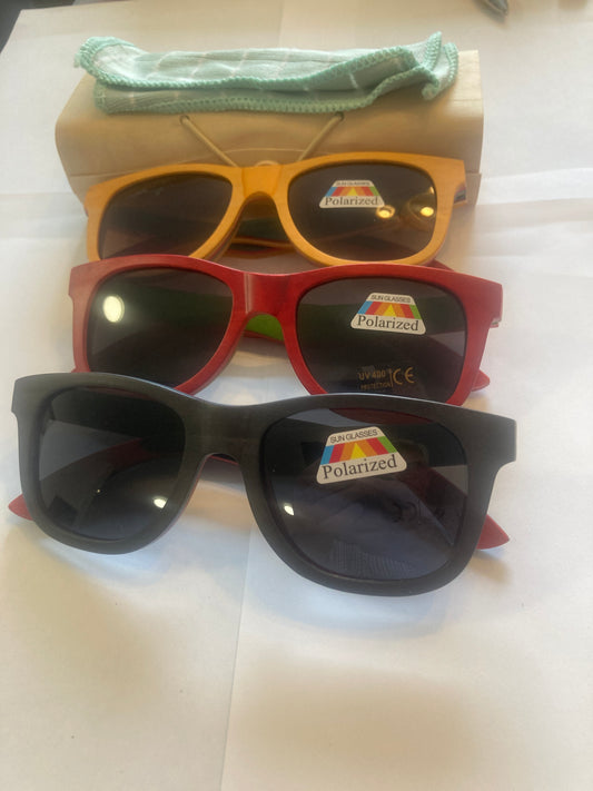 9.Sonnenbrille, Rahmen komplett aus Holz skateboard rot - schwarz linse - polarized und uv400 nr 3008