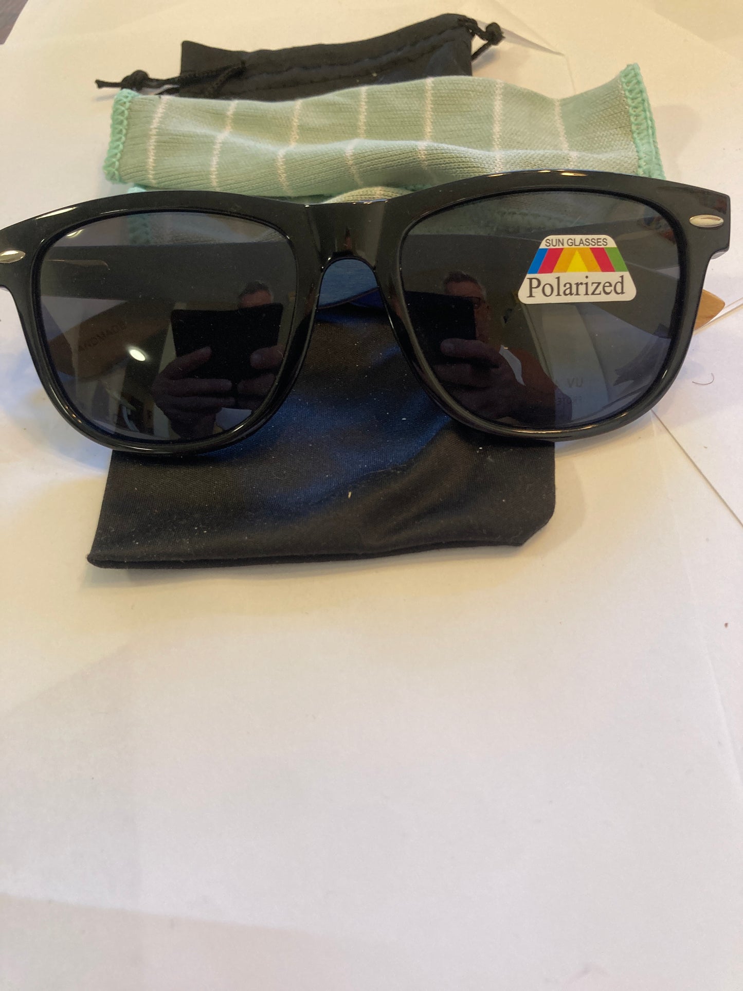 29.Sonnenbrille, Bügel aus Bambus und holz sonnenbrille schwarz mit schwarz linse , und uv400 Schutz und polarized