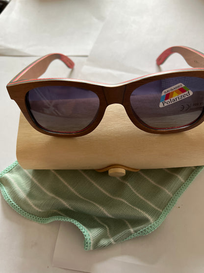 9.Sonnenbrille, Rahmen komplett aus Holz skateboard rot - schwarz linse - polarized und uv400 nr 3008