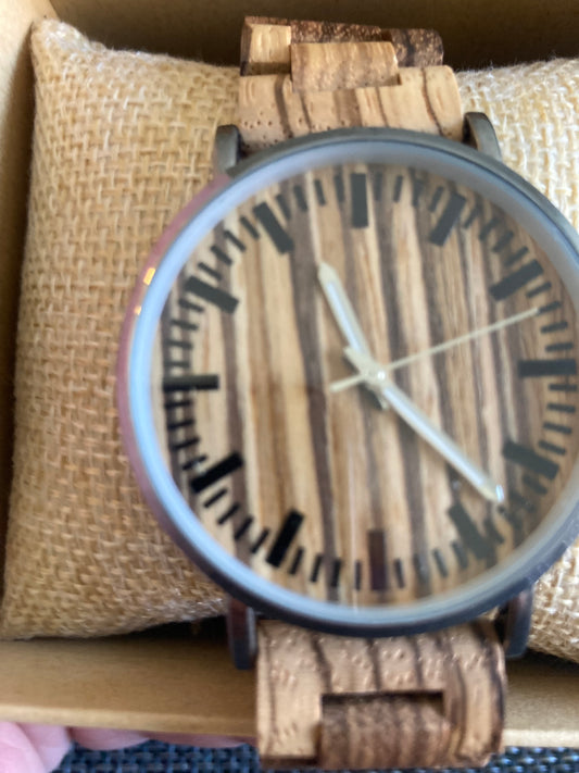 77.komplette holz uhren . zebrano holz breite 40mm armband 20mm